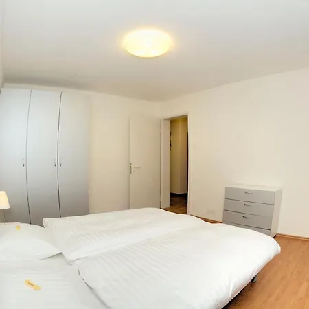 2br Flat In Center - Crown 2 Zürich