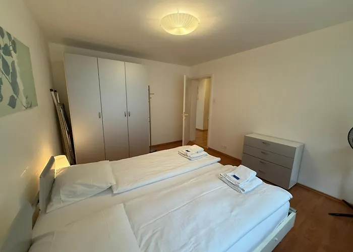 2br Flat In Center - Crown 2