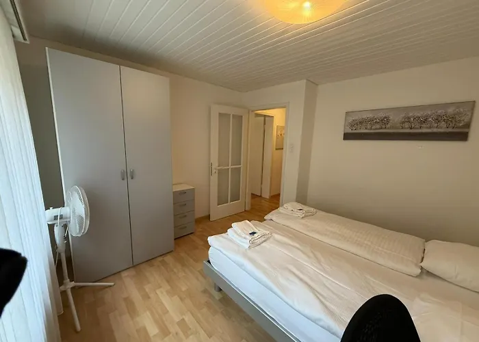 2br Flat In Center - Crown 2 *